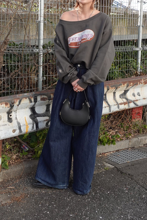 オフショルルーズスウェット